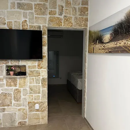 Divkovic Apartment Vir