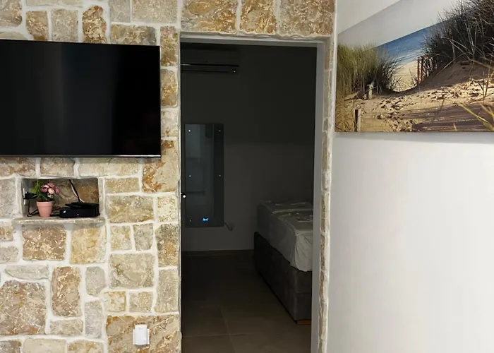 Divkovic Apartment Vir